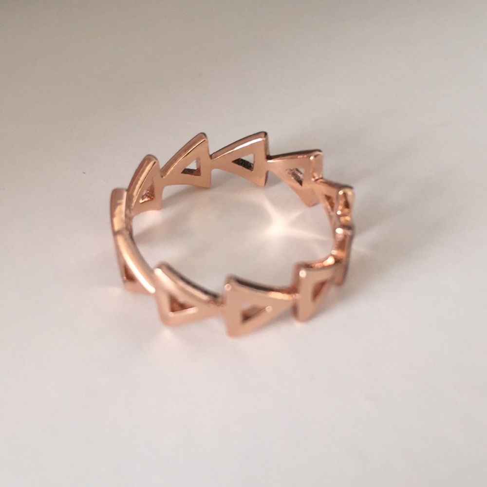 Rose gold band ring size 7